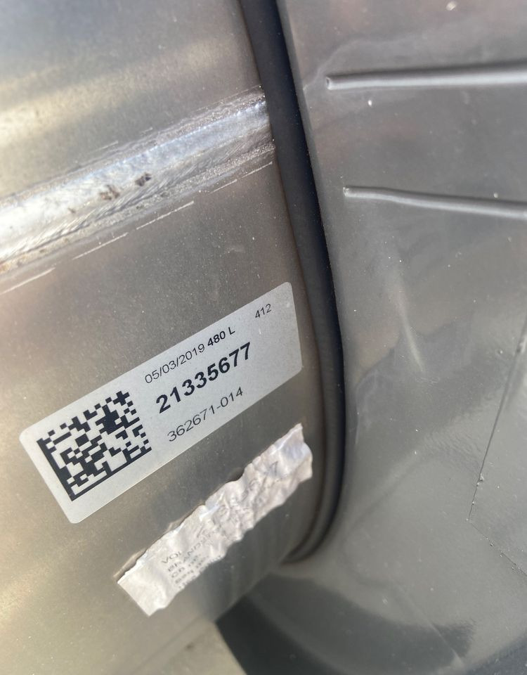 Zbiornik paliwa Volvo FH Renault 480 litrów bak jak nowy - Palivová nádrž pre Nákladné auto: obrázok 4 Zbiornik paliwa Volvo FH Renault 480 litrów bak jak nowy - Palivová nádrž pre Nákladné auto: obrázok 4