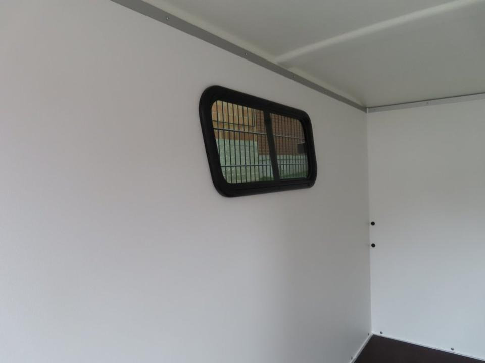 Böckmann KT 2513/135 PKW-Anhänger Kofferanhänger Fenster 100km/h - Auto príves: obrázok 5 Böckmann KT 2513/135 PKW-Anhänger Kofferanhänger Fenster 100km/h - Auto príves: obrázok 5