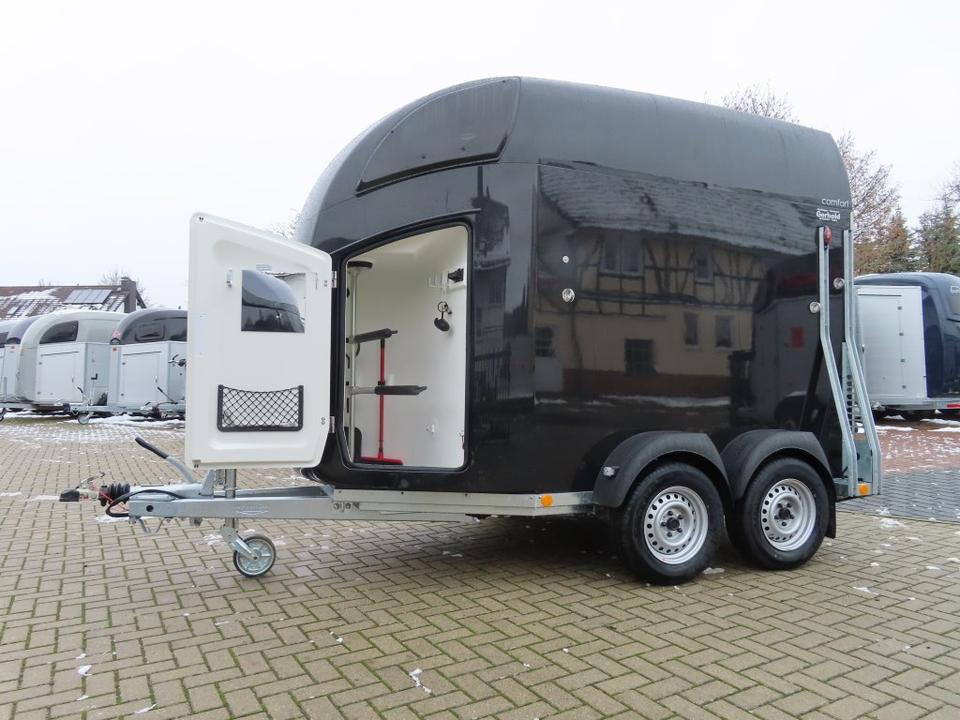 Böckmann Pferdeanhänger, NEU Comfort 23, Sattelkammer,ALUBODEN - Príves na prepravu koní: obrázok 1 Böckmann Pferdeanhänger, NEU Comfort 23, Sattelkammer,ALUBODEN - Príves na prepravu koní: obrázok 1