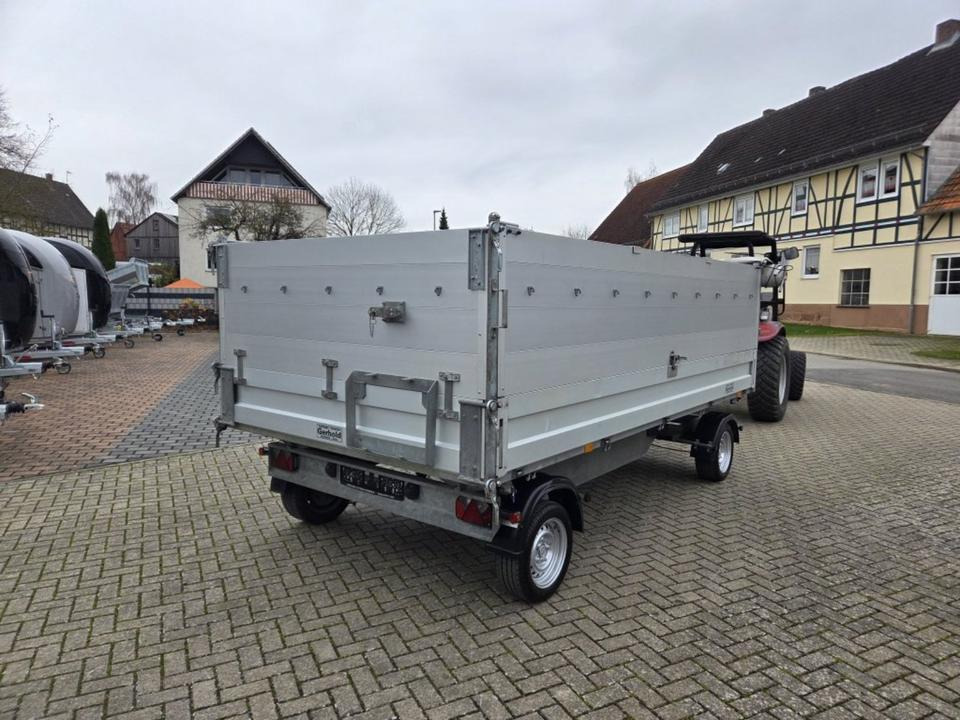 PKW-Anhänger Drehschemel Dreiseitenkipper 3,5t - Príves sklápěcí: obrázok 4 PKW-Anhänger Drehschemel Dreiseitenkipper 3,5t - Príves sklápěcí: obrázok 4