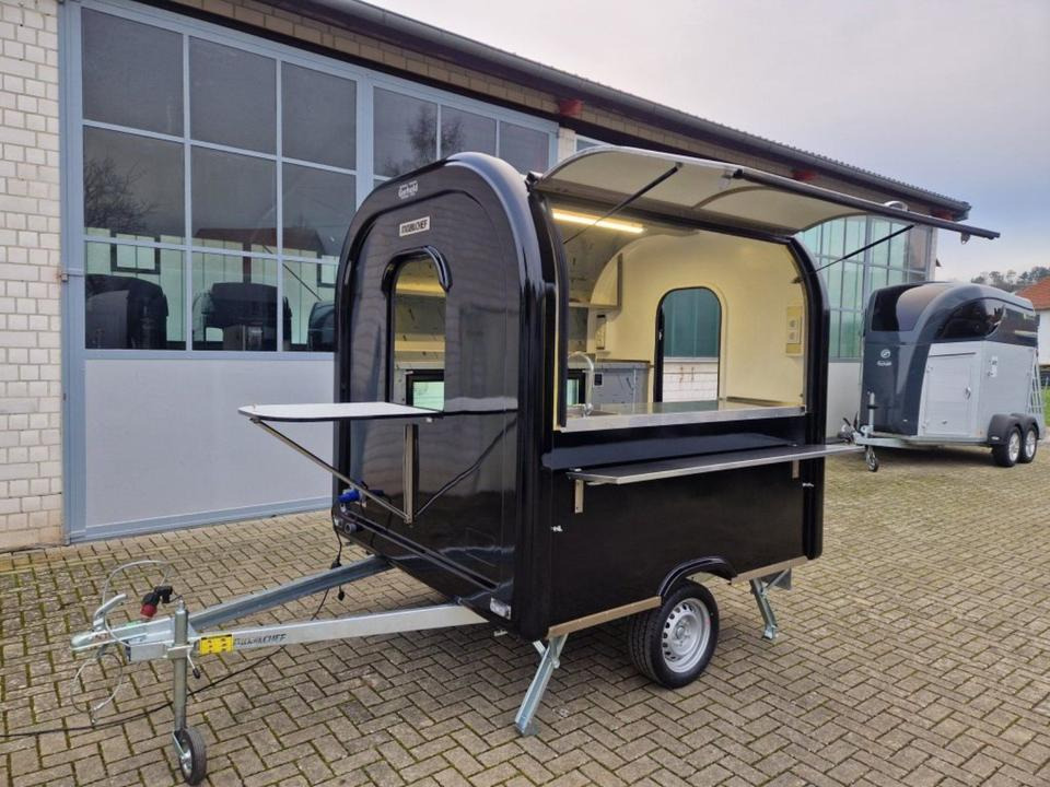 PKW-Anhänger Food-Trailer Cocktail Bar Verkaufsanhänger - Predajná príves: obrázok 1 PKW-Anhänger Food-Trailer Cocktail Bar Verkaufsanhänger - Predajná príves: obrázok 1