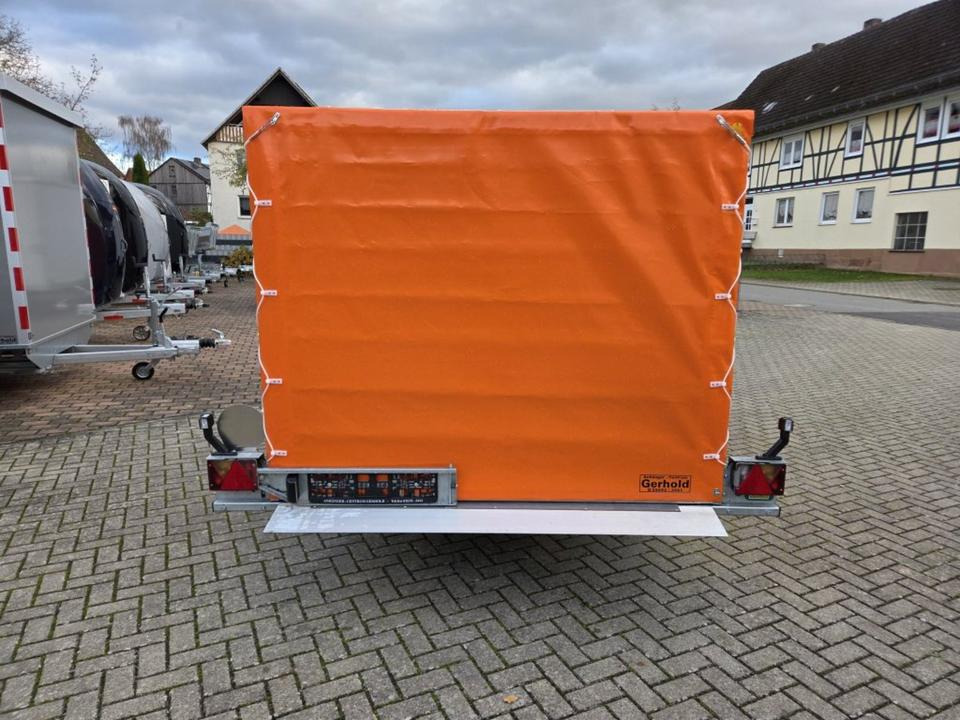 PKW Anhänger Unsinn Absenkanhänger 100 km/h Alubordwände Plane - Auto príves: obrázok 4 PKW Anhänger Unsinn Absenkanhänger 100 km/h Alubordwände Plane - Auto príves: obrázok 4