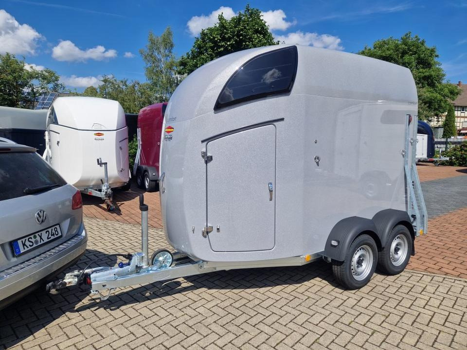 Pferdeanhänger Böckmann Comfort 23 Sattelkammer Aluboden 100km/h - Príves na prepravu koní: obrázok 3 Pferdeanhänger Böckmann Comfort 23 Sattelkammer Aluboden 100km/h - Príves na prepravu koní: obrázok 3