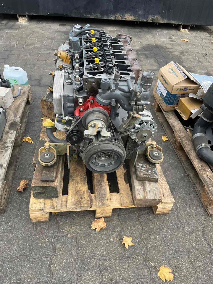 DEUTZ BF4M2012 Serial: 21039937 Fully renovated engine!!! - Motor pre Stavebné stroje: obrázok 1 DEUTZ BF4M2012 Serial: 21039937 Fully renovated engine!!! - Motor pre Stavebné stroje: obrázok 1