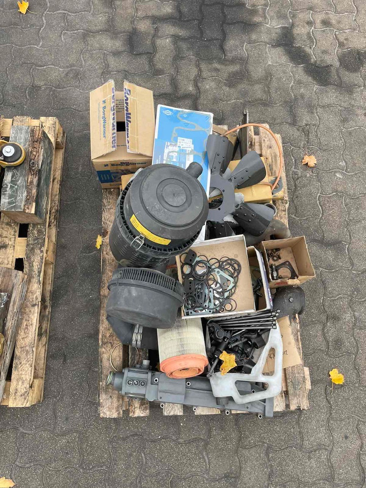 DEUTZ BF4M2012 Serial: 21039937 Fully renovated engine!!! - Motor pre Stavebné stroje: obrázok 4 DEUTZ BF4M2012 Serial: 21039937 Fully renovated engine!!! - Motor pre Stavebné stroje: obrázok 4