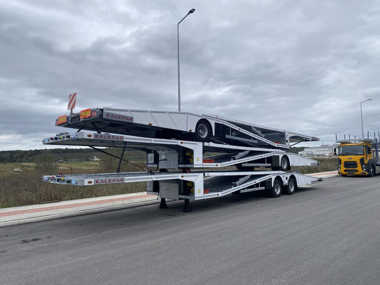 KALEPAR KLP119V4 4er-Autotransporter 1xAchse VDI - Náves prepravník áut: obrázok 4 KALEPAR KLP119V4 4er-Autotransporter 1xAchse VDI - Náves prepravník áut: obrázok 4