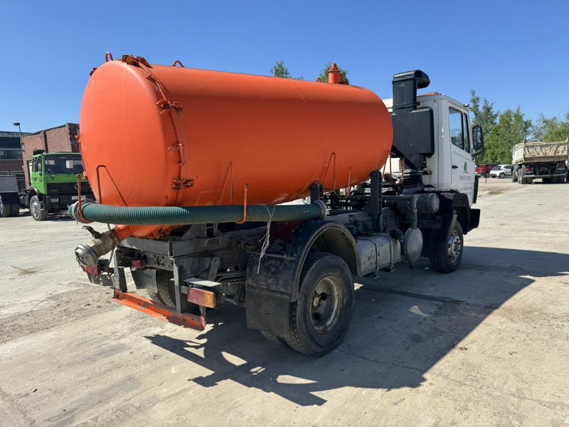 Mercedes-Benz SK 914 (8000 L / STEEL SUSPENSION & MANUAL PUMP / SUSPENSION LAMES & POMPE MANUELLE) - Fekálne vozidlo: obrázok 5 Mercedes-Benz SK 914 (8000 L / STEEL SUSPENSION & MANUAL PUMP / SUSPENSION LAMES & POMPE MANUELLE) - Fekálne vozidlo: obrázok 5