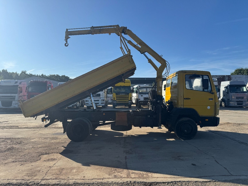 Mercedes-Benz SK 914 (STEEL SUSPENSION / HIAB CRANE / 6 CYLINDER WITH MANUAL PUMP / PERFECT GERMAN TRUCK !!!) - Sklápač, Auto s hydraulickou rukou: obrázok 4 Mercedes-Benz SK 914 (STEEL SUSPENSION / HIAB CRANE / 6 CYLINDER WITH MANUAL PUMP / PERFECT GERMAN TRUCK !!!) - Sklápač, Auto s hydraulickou rukou: obrázok 4