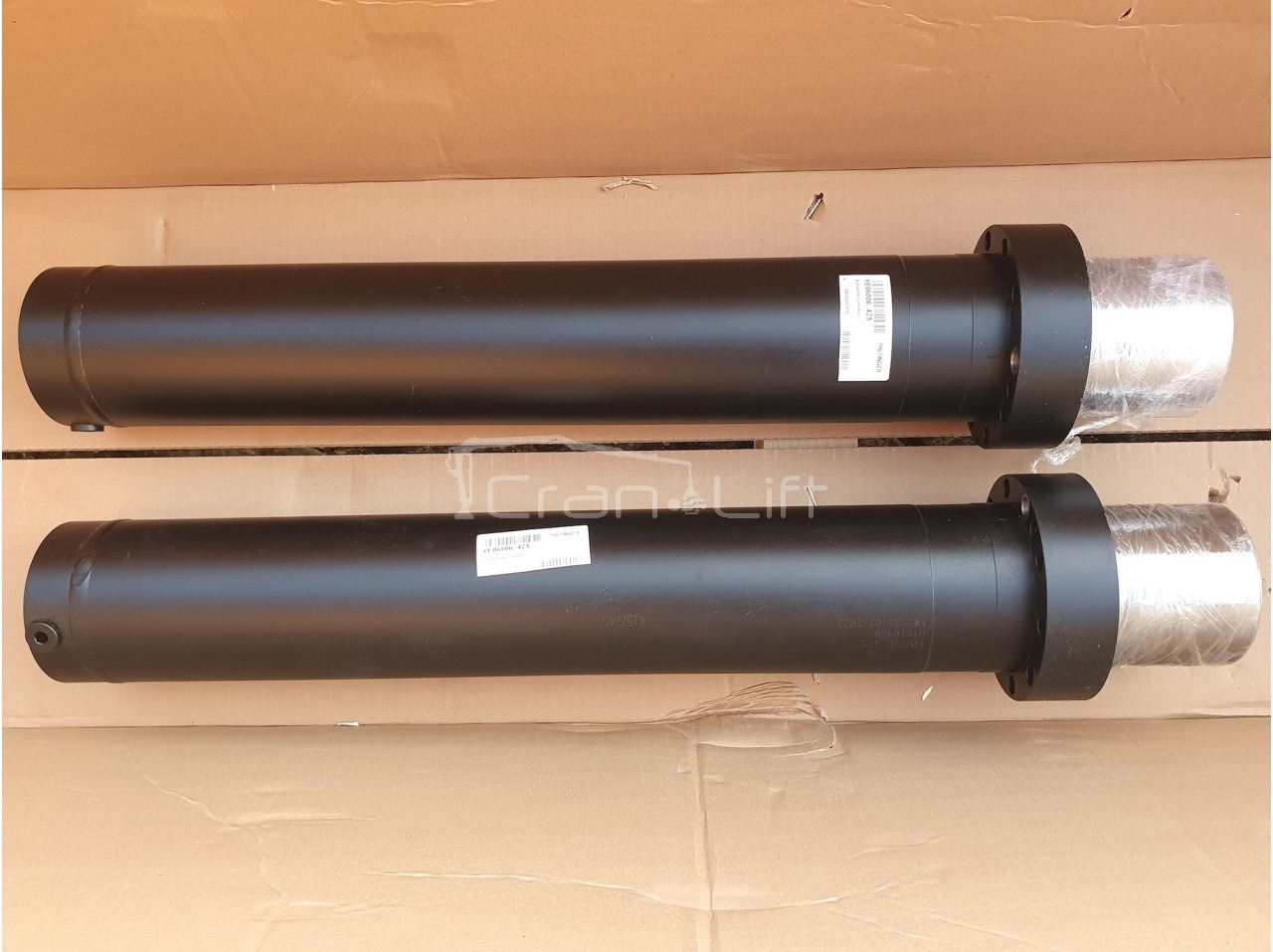 Siłownik, cylinder obrotu Epsilon Q150L, Q150Z, Q170, Q180 YE06006_425 - Hydraulický valec pre Hydraulická ruka: obrázok 1 Siłownik, cylinder obrotu Epsilon Q150L, Q150Z, Q170, Q180 YE06006_425 - Hydraulický valec pre Hydraulická ruka: obrázok 1