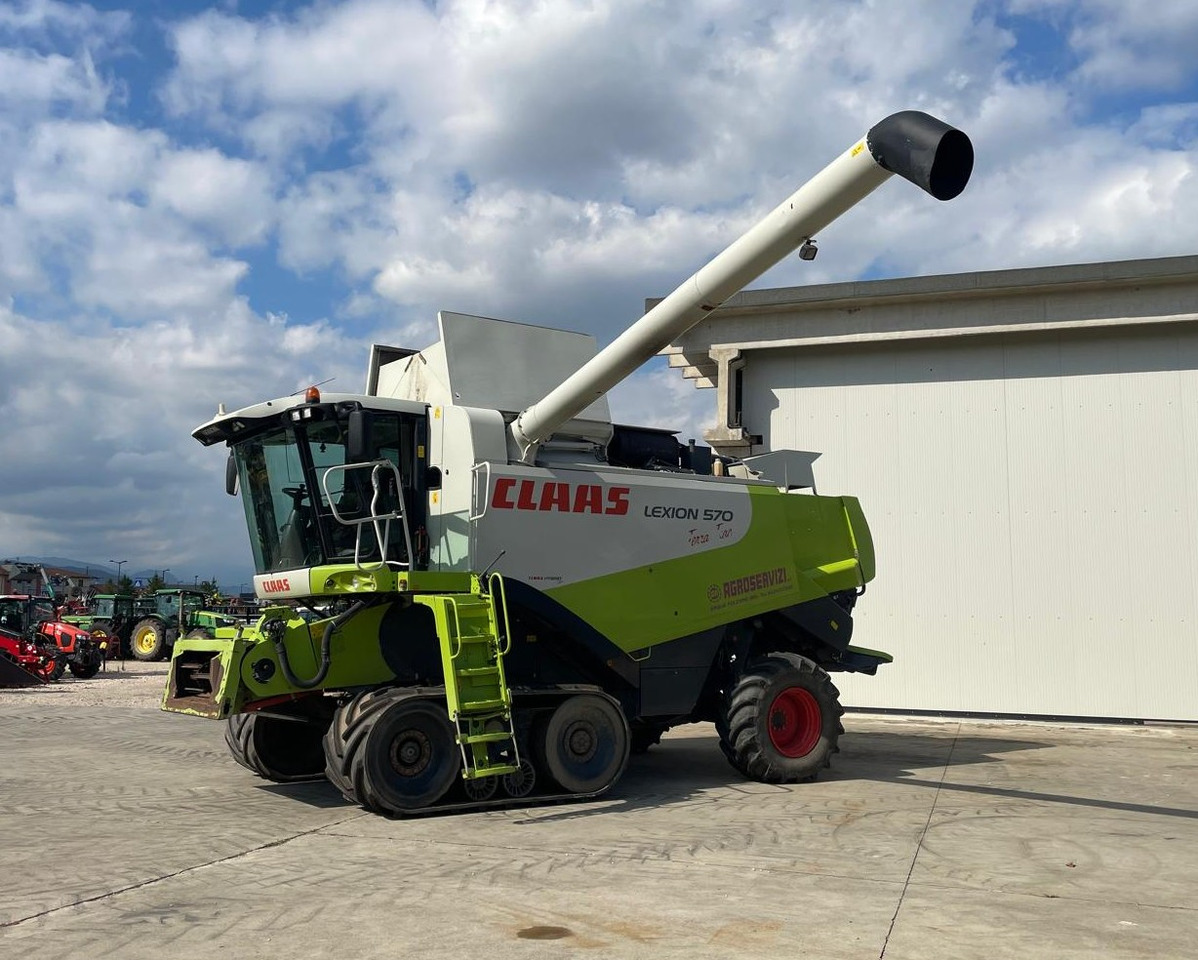 CLAAS MIETITREBBIA LEXION 570TT - Obilný kombajn: obrázok 1 CLAAS MIETITREBBIA LEXION 570TT - Obilný kombajn: obrázok 1