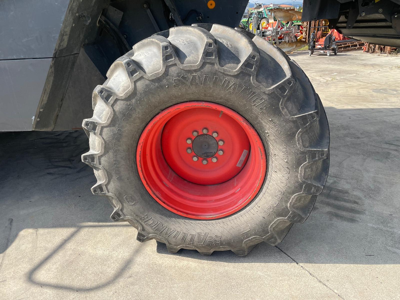 CLAAS MIETITREBBIA LEXION 570TT - Obilný kombajn: obrázok 5 CLAAS MIETITREBBIA LEXION 570TT - Obilný kombajn: obrázok 5