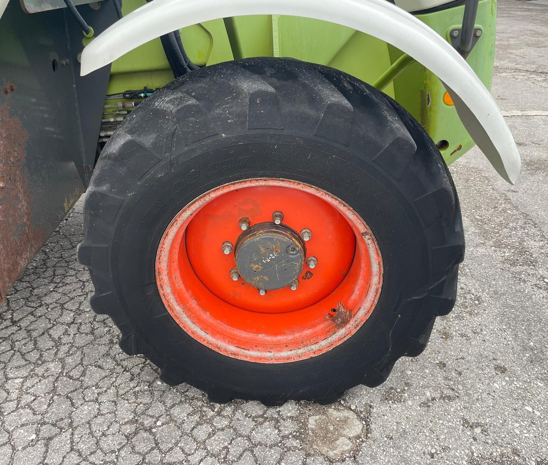 CLAAS TELESCOPICO TARGO K 70 - Teleskopický nakladač: obrázok 5 CLAAS TELESCOPICO TARGO K 70 - Teleskopický nakladač: obrázok 5