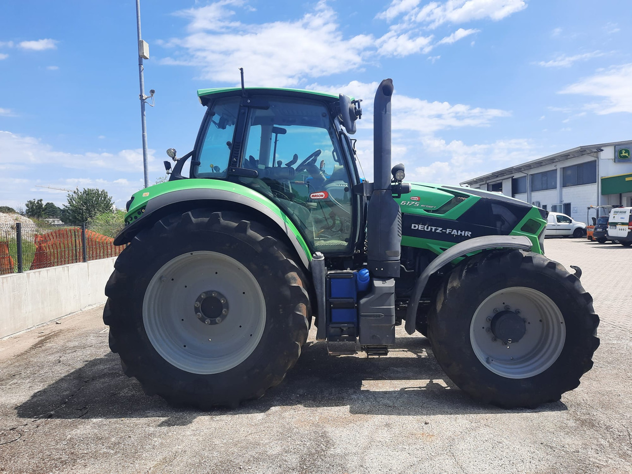 DEUTZ-FAHR AGROTRON 6175 TTV - Traktor: obrázok 3 DEUTZ-FAHR AGROTRON 6175 TTV - Traktor: obrázok 3