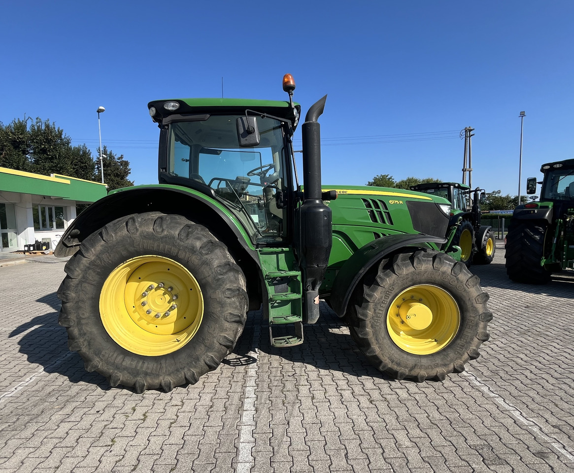 JOHN DEERE 6175 R - Traktor: obrázok 3 JOHN DEERE 6175 R - Traktor: obrázok 3