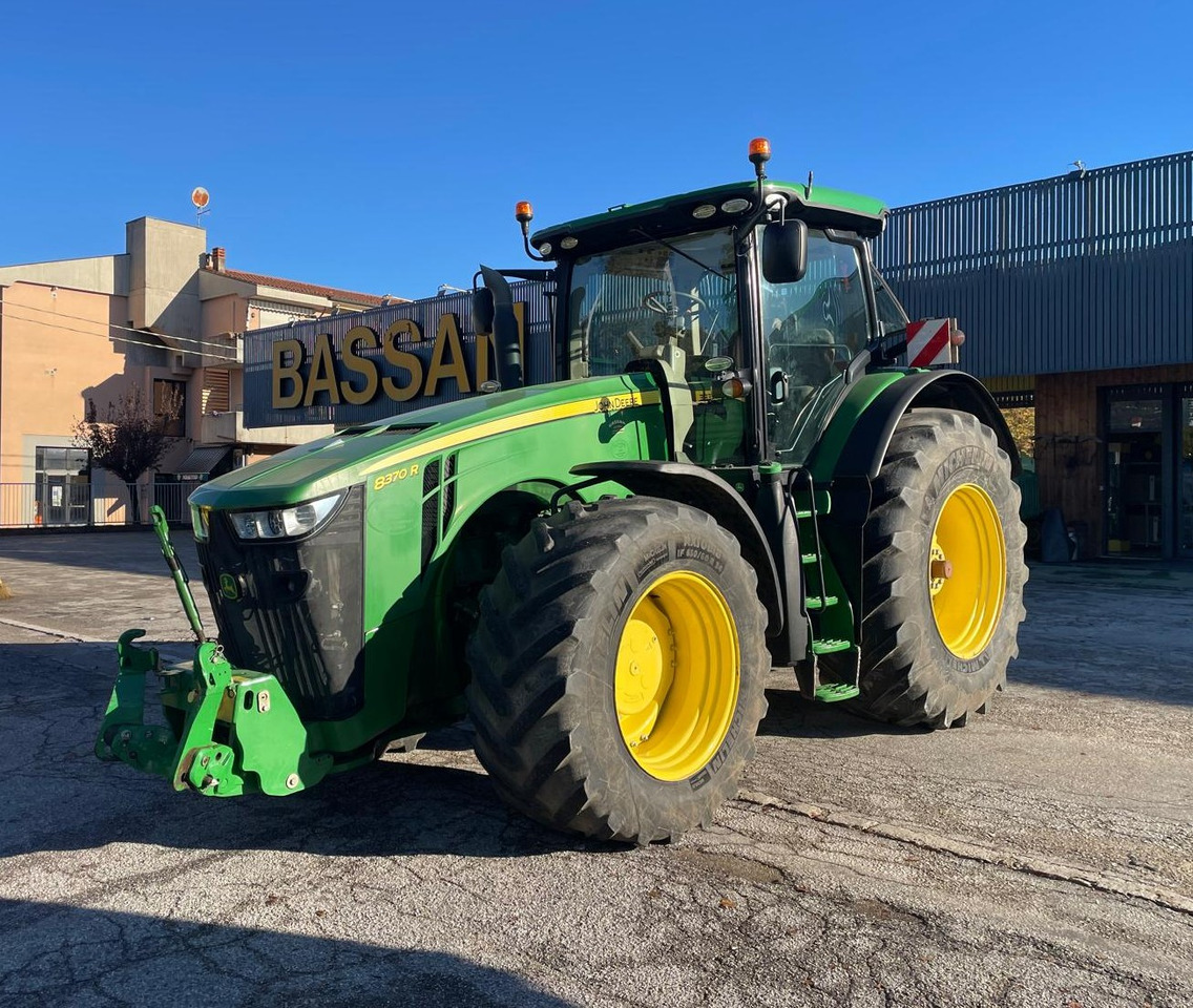 JOHN DEERE 8370 R - Traktor: obrázok 1 JOHN DEERE 8370 R - Traktor: obrázok 1