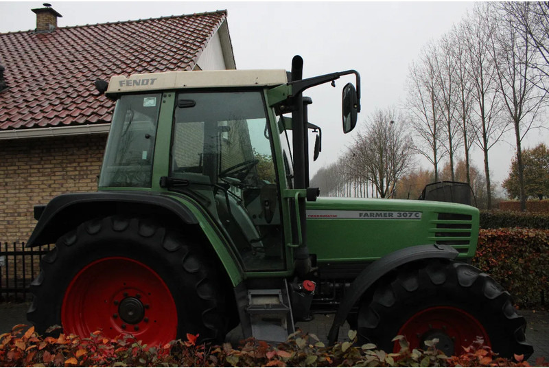 Fendt Farmer 307 C - Traktor: obrázok 2 Fendt Farmer 307 C - Traktor: obrázok 2