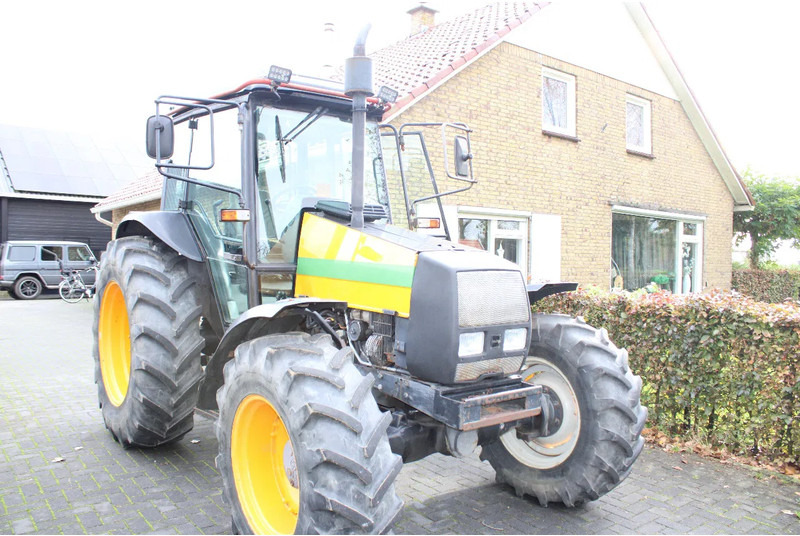 Valtra 900 - Traktor: obrázok 1 Valtra 900 - Traktor: obrázok 1