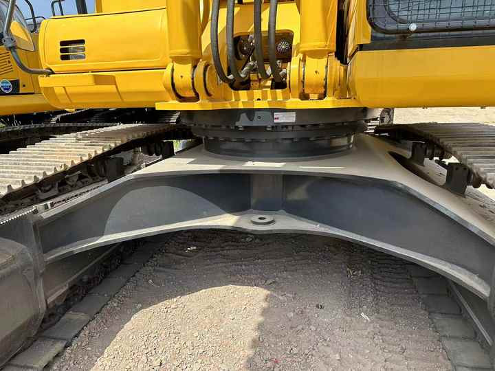 40-ton Second-hand Komatsu PC400-8 Hydraulic Crawler Excavator on Sale. Used Komatsu 400-8 in Excellent Condition Hot Sale - Rýpadlo: obrázok 2 40-ton Second-hand Komatsu PC400-8 Hydraulic Crawler Excavator on Sale. Used Komatsu 400-8 in Excellent Condition Hot Sale - Rýpadlo: obrázok 2