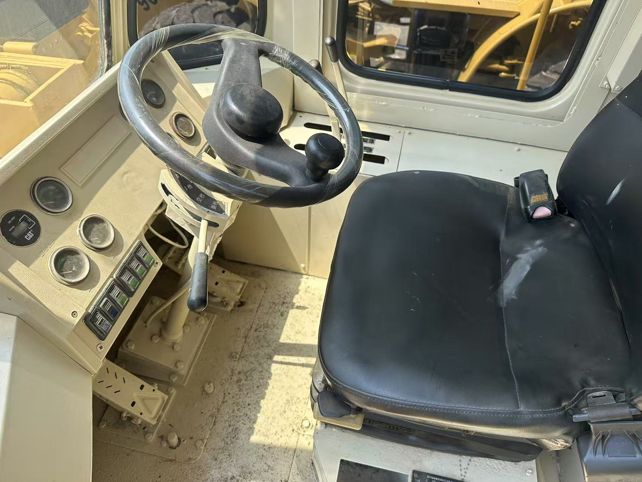 Kolesový nakladač CATERPILLAR 966f [ Copy ] [ Copy ] [ Copy ] [ Copy ] [ Copy ] [ Copy ] [ Copy ]: obrázok 7