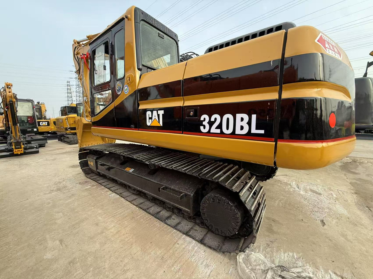 CATERPILLAR used 320b Excavator - Pásové rýpadlo: obrázok 3 CATERPILLAR used 320b Excavator - Pásové rýpadlo: obrázok 3
