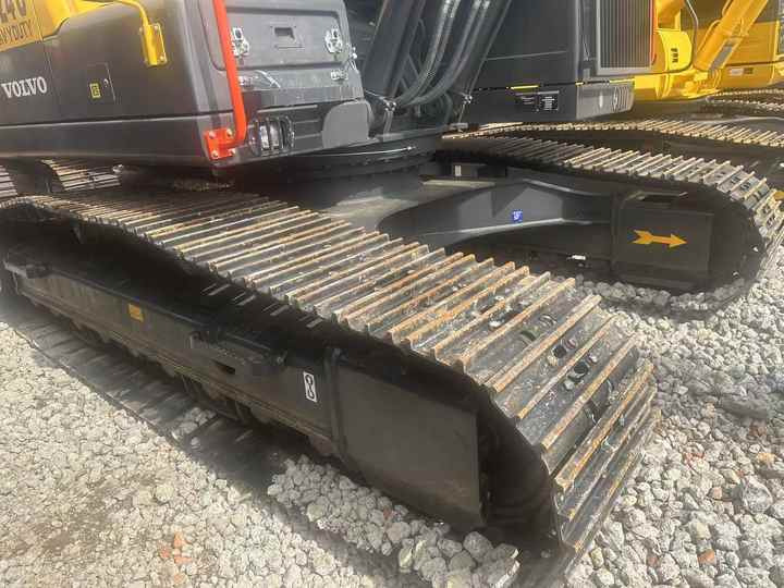 High Quality volvo EC240 Construction Machinery Low Hours 21ton Used volvo Excavator for Sale - Pásové rýpadlo: obrázok 5 High Quality volvo EC240 Construction Machinery Low Hours 21ton Used volvo Excavator for Sale - Pásové rýpadlo: obrázok 5