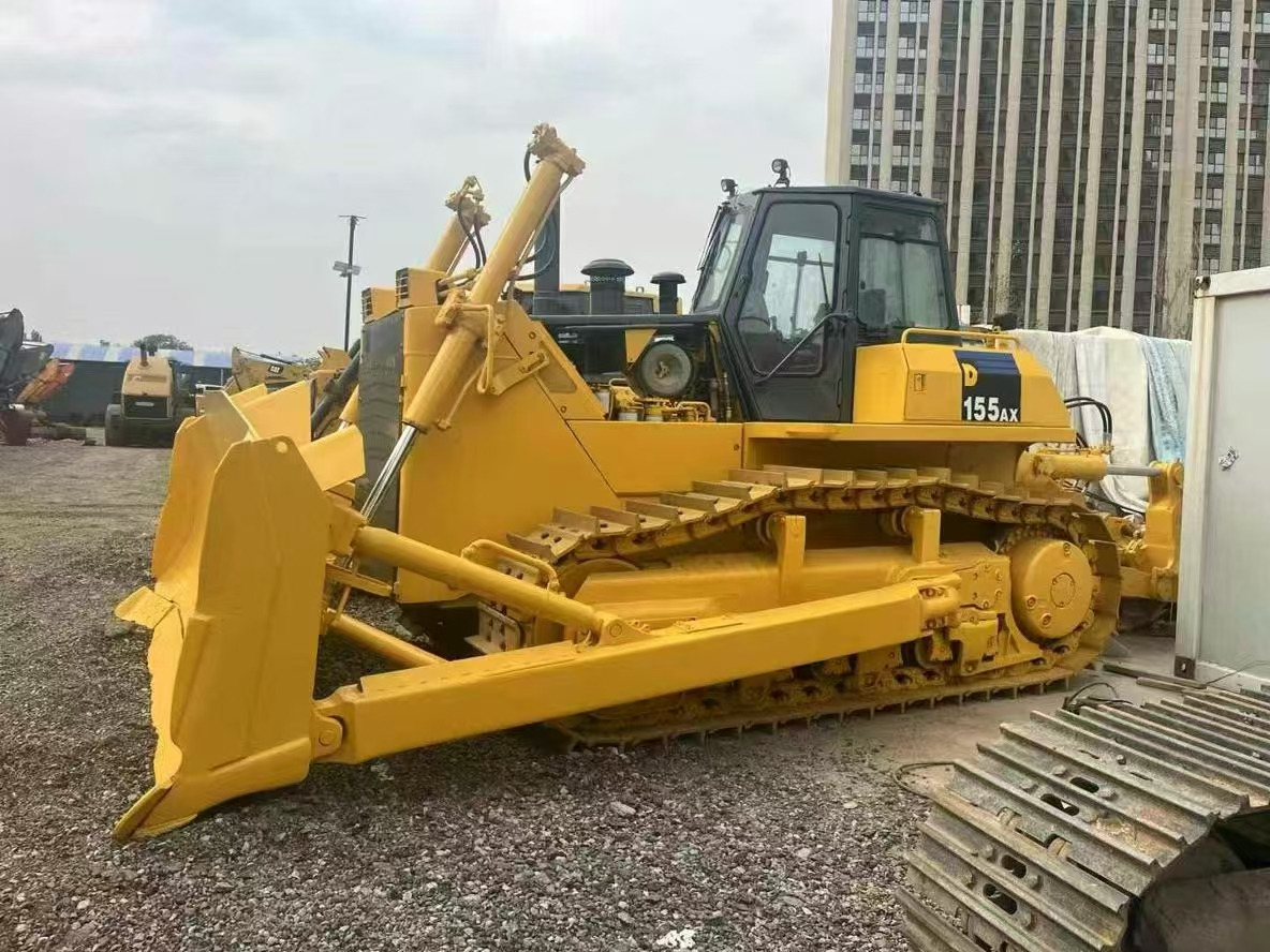 KOMATSU D155-5 - Buldozér: obrázok 3 KOMATSU D155-5 - Buldozér: obrázok 3