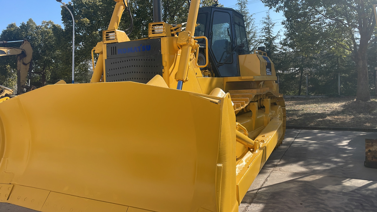 KOMATSU D155-5 - Buldozér: obrázok 1 KOMATSU D155-5 - Buldozér: obrázok 1