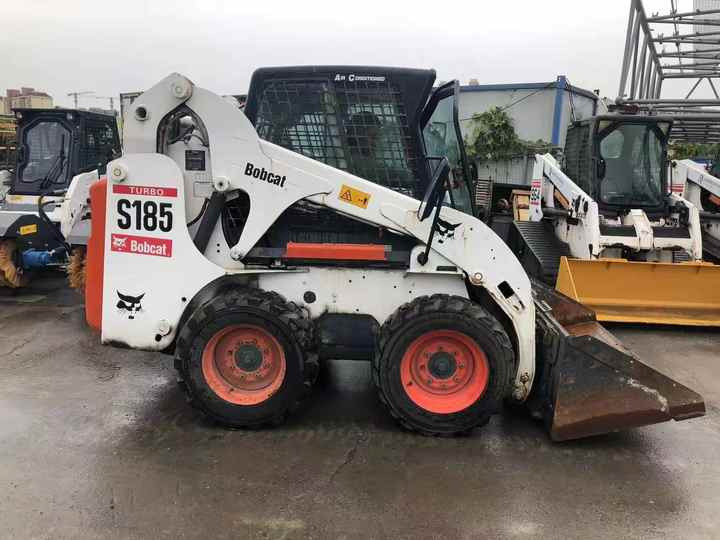 Used Bob Cat Bob Cat S185 Used Mini Skid Steer Wheel Loader Multifunctional Track Loaders Bobcat - Šmykom riadený nakladač: obrázok 4 Used Bob Cat Bob Cat S185 Used Mini Skid Steer Wheel Loader Multifunctional Track Loaders Bobcat - Šmykom riadený nakladač: obrázok 4