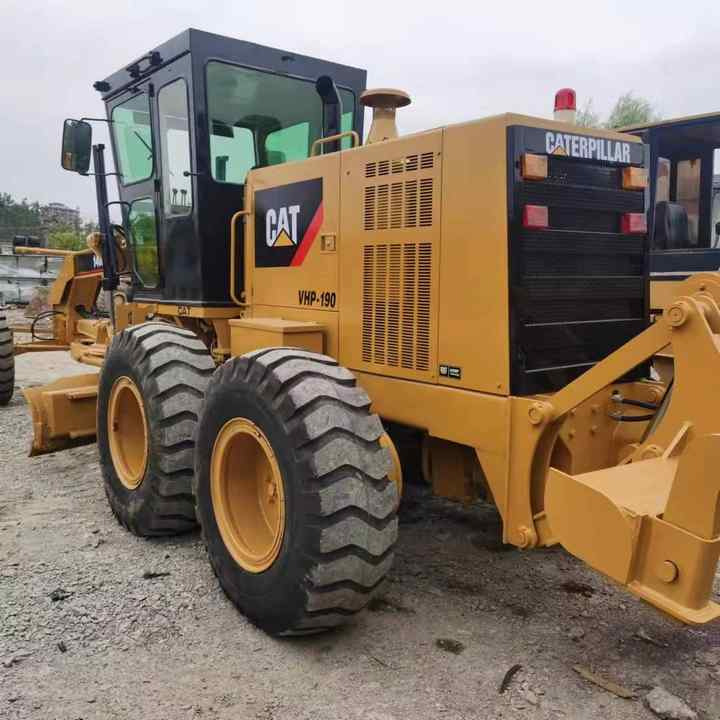 Used CAT 140H Motor Grader From Japan with Excellent Performance Caterpillar 140h in Good Condition for Sale - Zrovnávač: obrázok 3 Used CAT 140H Motor Grader From Japan with Excellent Performance Caterpillar 140h in Good Condition for Sale - Zrovnávač: obrázok 3