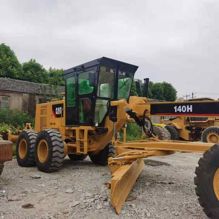Used CAT 140H Motor Grader From Japan with Excellent Performance Caterpillar 140h in Good Condition for Sale - Zrovnávač: obrázok 5 Used CAT 140H Motor Grader From Japan with Excellent Performance Caterpillar 140h in Good Condition for Sale - Zrovnávač: obrázok 5