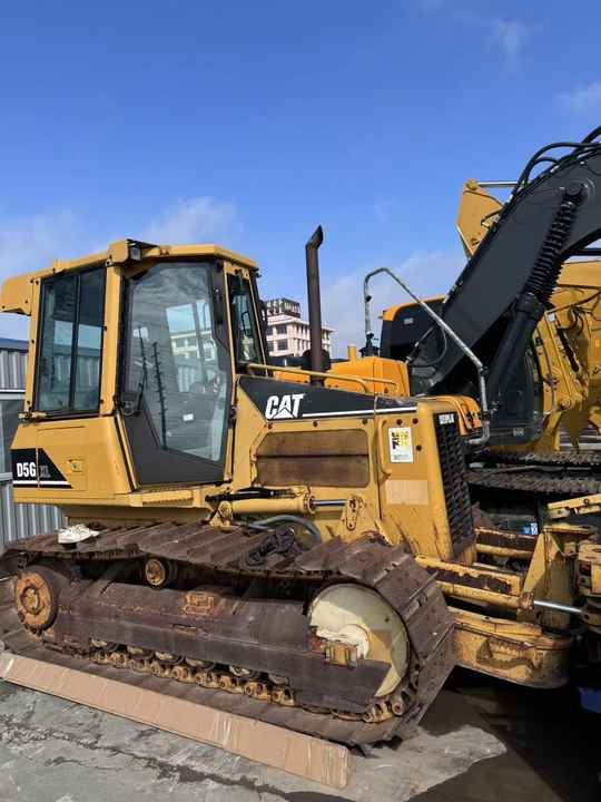 Used Cat D5G Crawler Bulldozer Original CAT Brand Bulldozer Second Hand Cat D5H D5 D5C D5N D5M LGP Dozer for Sale - Buldozér: obrázok 2 Used Cat D5G Crawler Bulldozer Original CAT Brand Bulldozer Second Hand Cat D5H D5 D5C D5N D5M LGP Dozer for Sale - Buldozér: obrázok 2