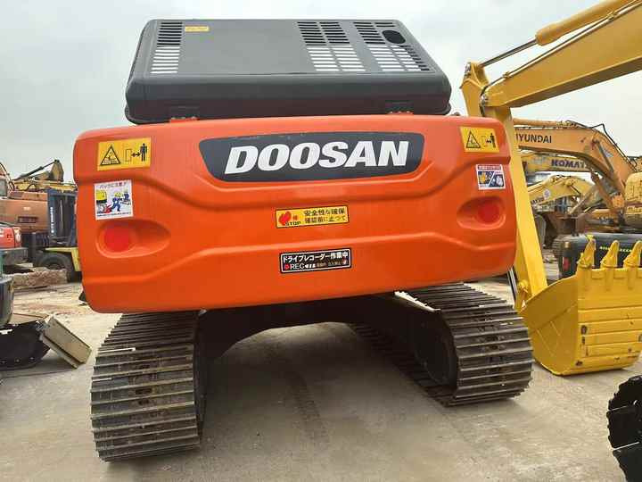 Used Excavator Doosan DX225LC-9 Excavators Mini Equipment Earth Moving Machinery Doosan Digger Excavator for Sale - Pásové rýpadlo: obrázok 5 Used Excavator Doosan DX225LC-9 Excavators Mini Equipment Earth Moving Machinery Doosan Digger Excavator for Sale - Pásové rýpadlo: obrázok 5