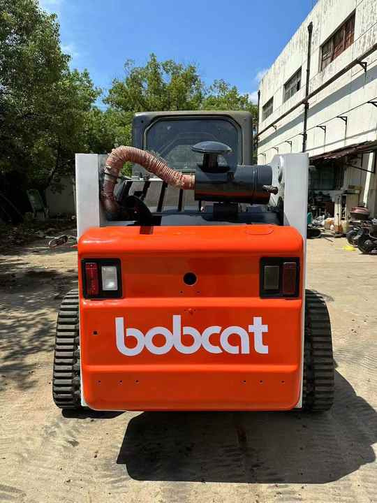 Used Heavy Construction Equipment Crawler bobcat T864 Second Hand Smaller Skid Steers Used Machine for Sale - Šmykom riadený nakladač: obrázok 3 Used Heavy Construction Equipment Crawler bobcat T864 Second Hand Smaller Skid Steers Used Machine for Sale - Šmykom riadený nakladač: obrázok 3