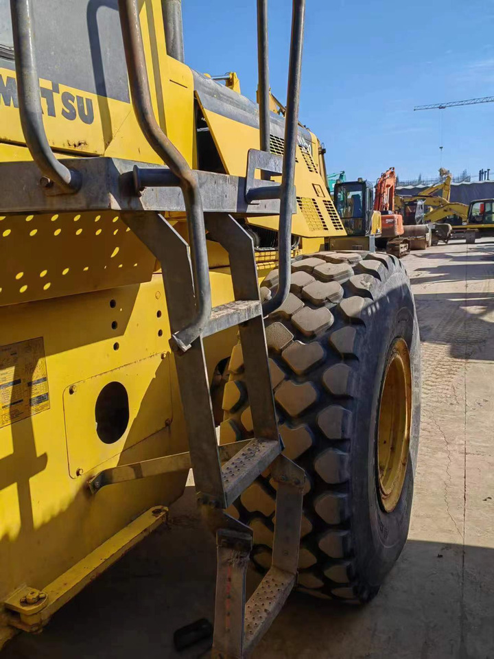 Kolesový nakladač komatsu wa320-3: obrázok 11 Kolesový nakladač komatsu wa320-3: obrázok 11