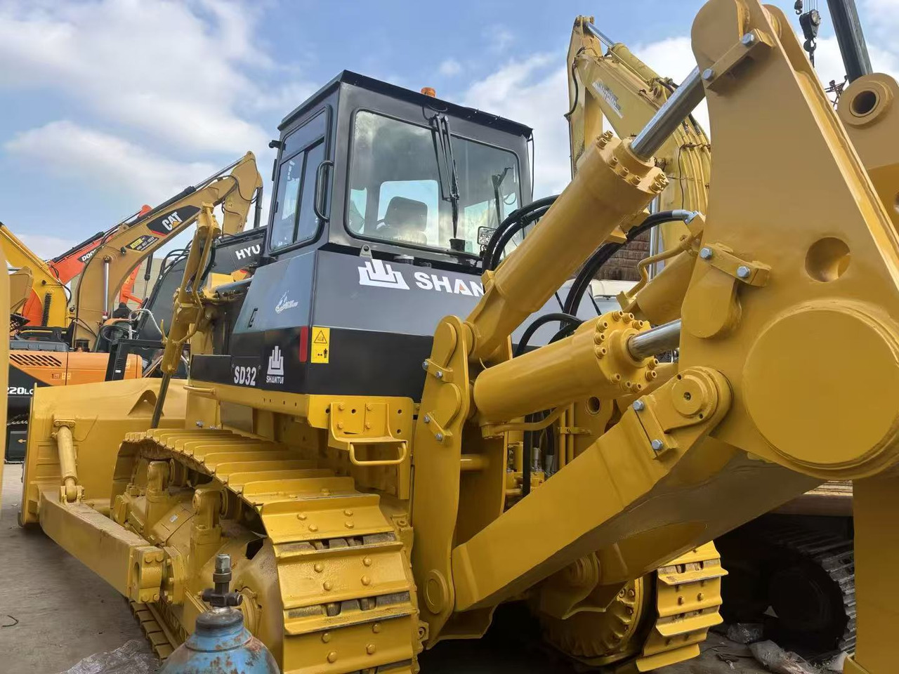 Buldozér shantui sd32 [ Copy ] [ Copy ] [ Copy ] [ Copy ] [ Copy ] [ Copy ]: obrázok 10