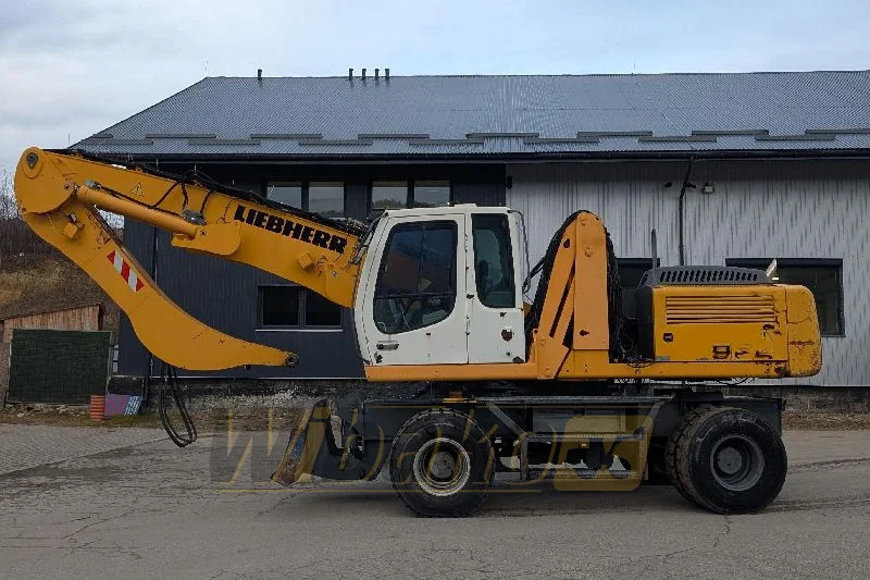 Liebherr A924C - Překládkové rýpadlo: obrázok 2 Liebherr A924C - Překládkové rýpadlo: obrázok 2