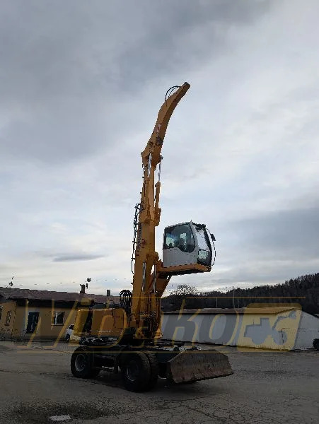 Liebherr A924C - Překládkové rýpadlo: obrázok 5 Liebherr A924C - Překládkové rýpadlo: obrázok 5