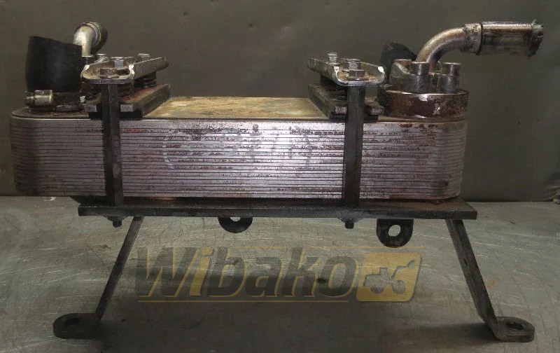 Volvo TD122KLE - Olejový chladič pre Stavebné stroje: obrázok 1 Volvo TD122KLE - Olejový chladič pre Stavebné stroje: obrázok 1