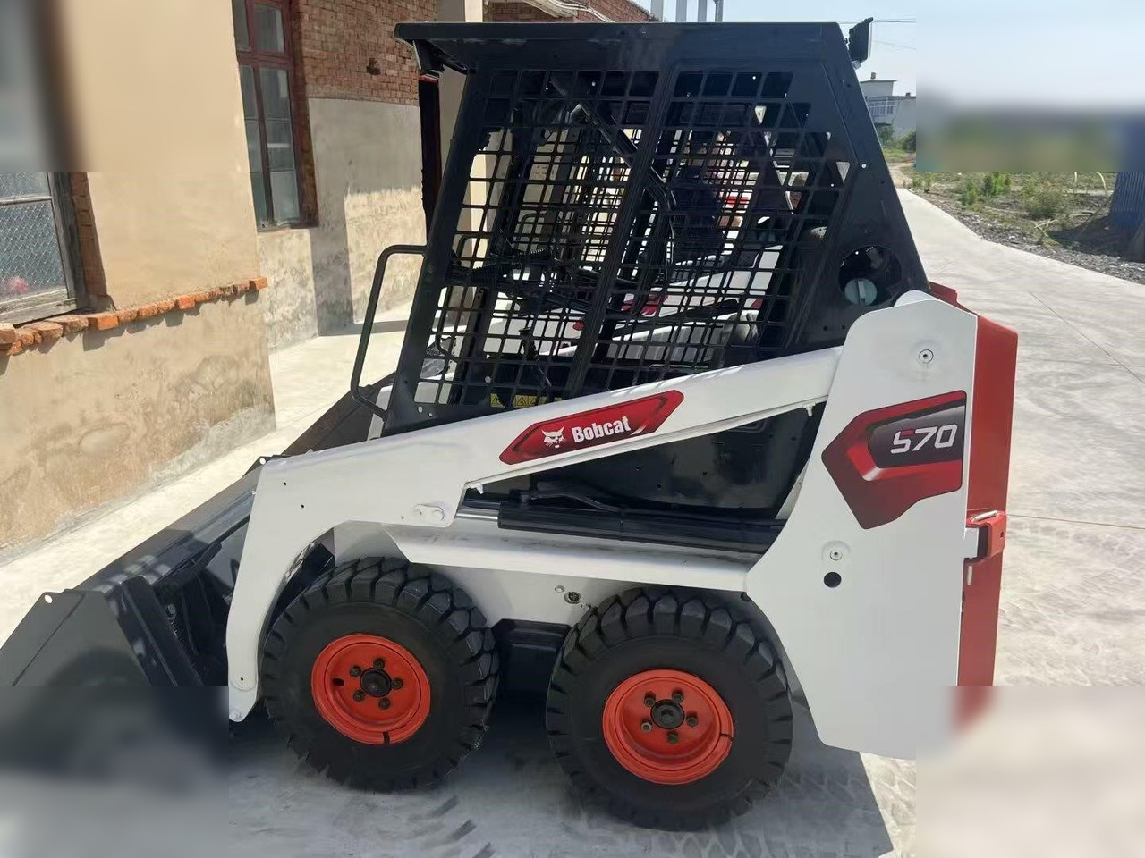 BOBCAT S70 - Šmykom riadený nakladač: obrázok 1 BOBCAT S70 - Šmykom riadený nakladač: obrázok 1