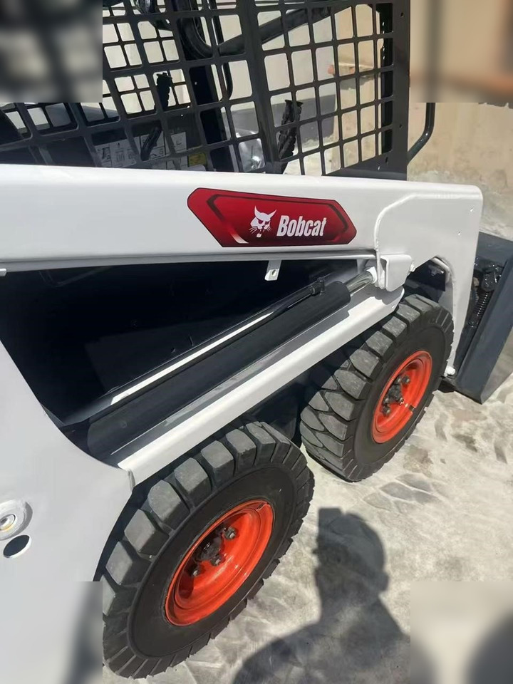 BOBCAT S70 - Šmykom riadený nakladač: obrázok 2 BOBCAT S70 - Šmykom riadený nakladač: obrázok 2