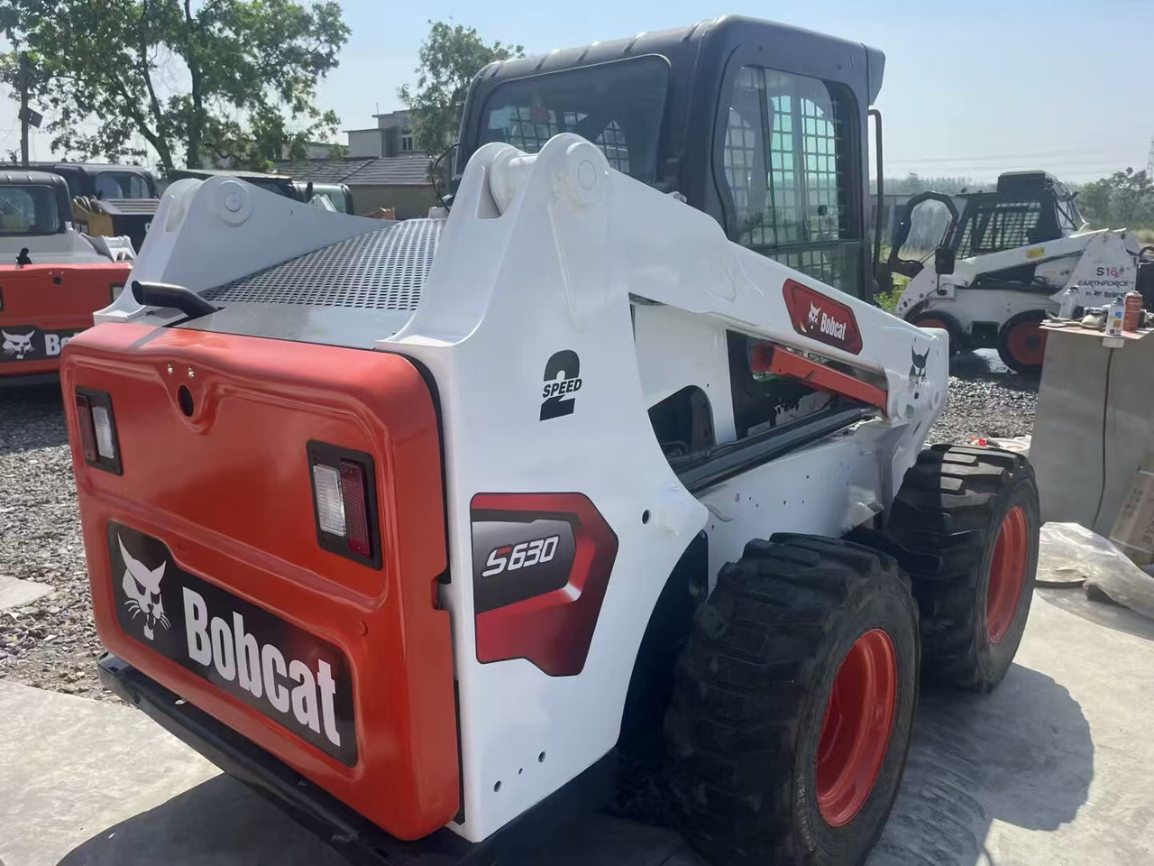 BOBCAT s630 - Šmykom riadený nakladač: obrázok 5 BOBCAT s630 - Šmykom riadený nakladač: obrázok 5
