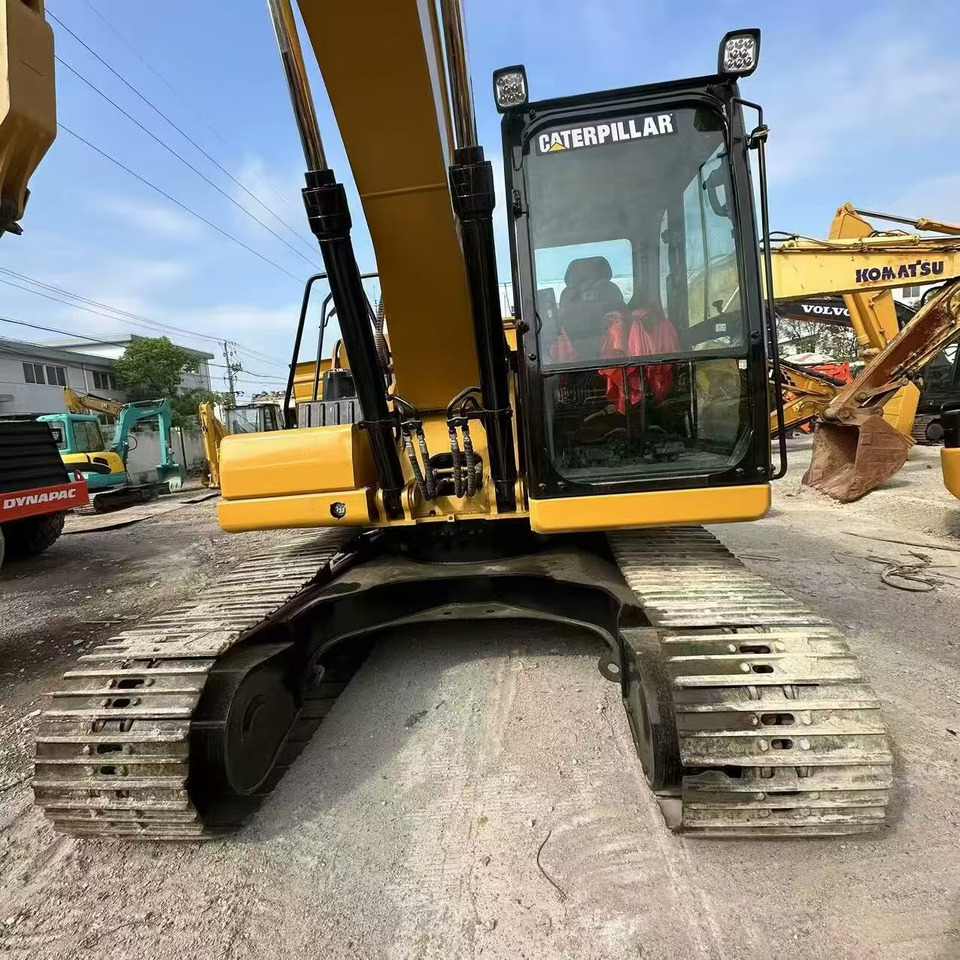 CATERPILLAR 330D2 - Pásové rýpadlo: obrázok 4 CATERPILLAR 330D2 - Pásové rýpadlo: obrázok 4