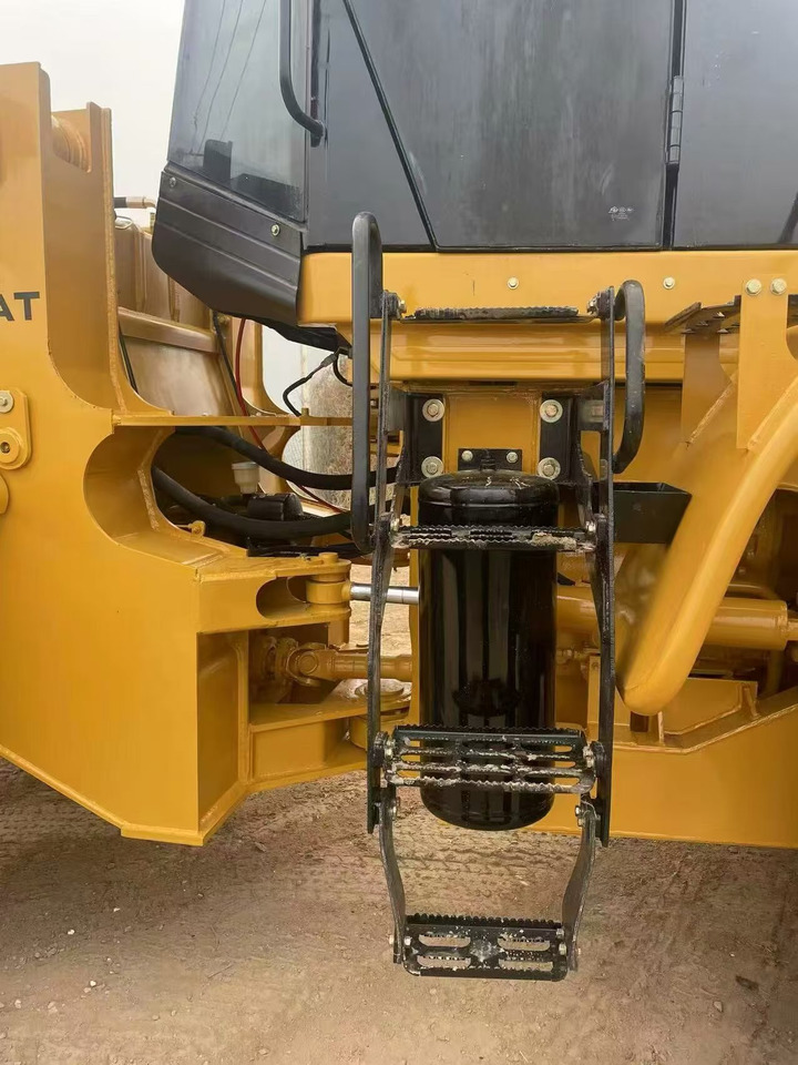 CATERPILLAR 950H - Kolesový nakladač: obrázok 4 CATERPILLAR 950H - Kolesový nakladač: obrázok 4