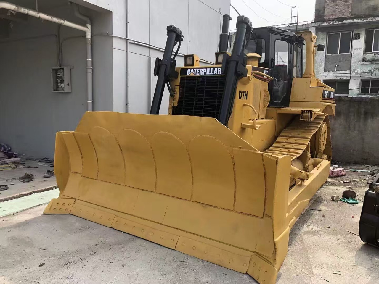 CATERPILLAR D7H - Buldozér: obrázok 4 CATERPILLAR D7H - Buldozér: obrázok 4