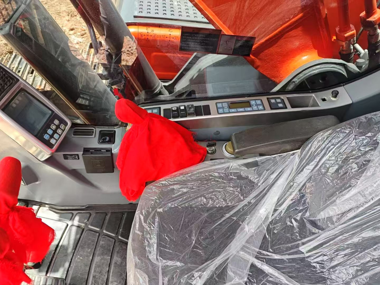 DOOSAN DX300 - Pásové rýpadlo: obrázok 5 DOOSAN DX300 - Pásové rýpadlo: obrázok 5