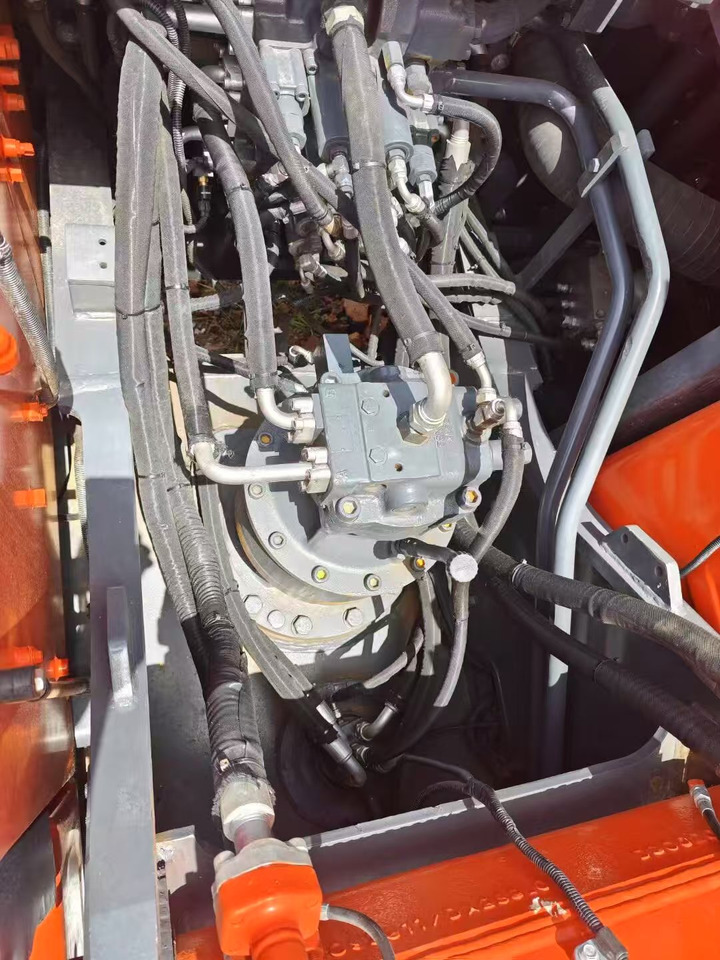 DOOSAN DX300 - Pásové rýpadlo: obrázok 3 DOOSAN DX300 - Pásové rýpadlo: obrázok 3