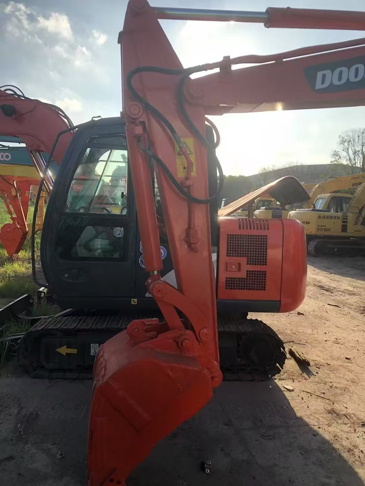 DOOSAN DX55-9C - Pásové rýpadlo: obrázok 4 DOOSAN DX55-9C - Pásové rýpadlo: obrázok 4