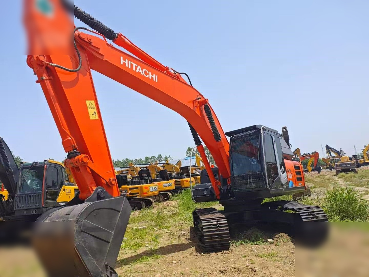 HITACHI ZX240 - Pásové rýpadlo: obrázok 3 HITACHI ZX240 - Pásové rýpadlo: obrázok 3