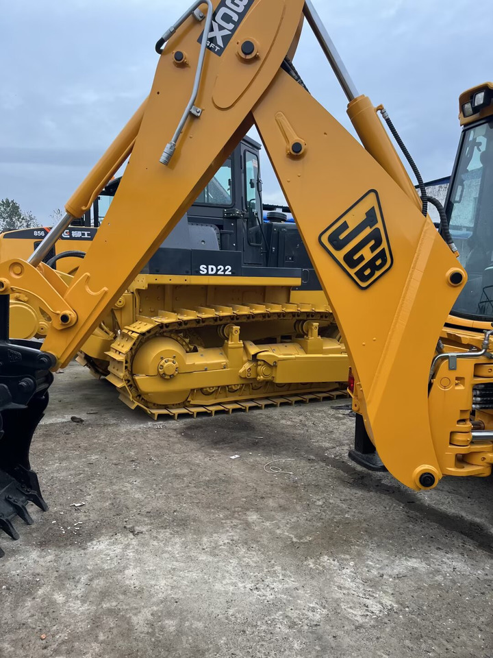 JCB - Rýpadlo-nakladač: obrázok 4 JCB - Rýpadlo-nakladač: obrázok 4