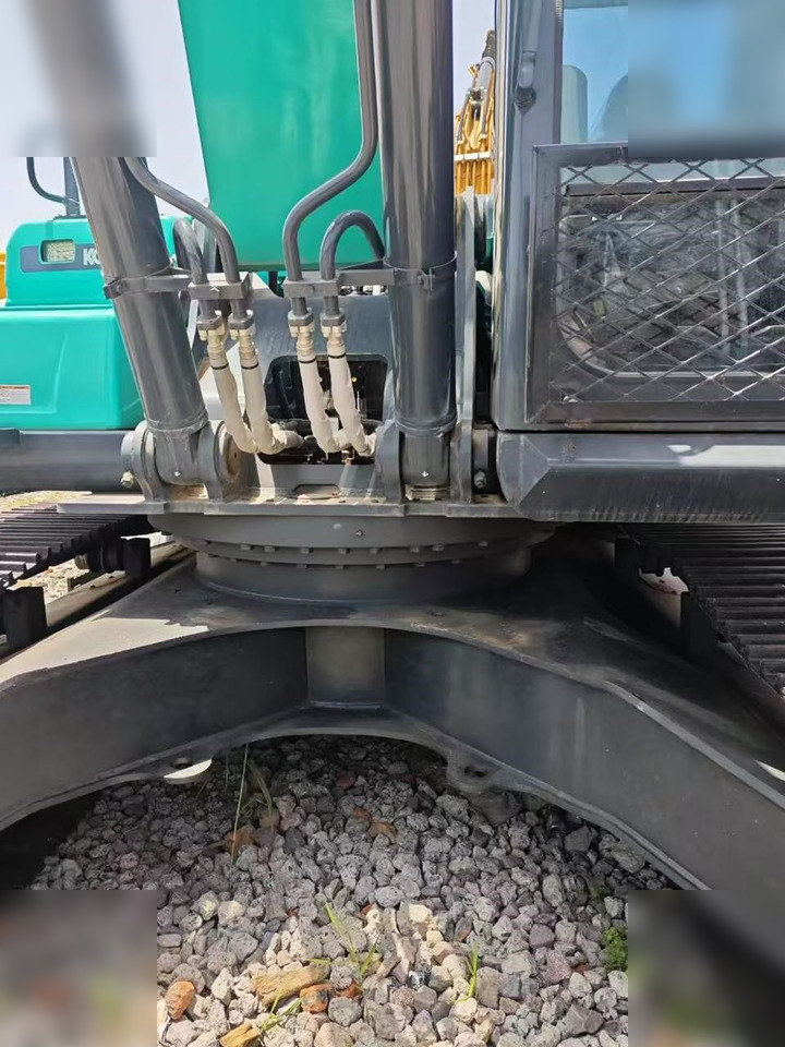 Pásové rýpadlo KOBELCO SK350D: obrázok 6